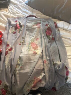 Floral Satin Robe - Light Gray with Rose Print